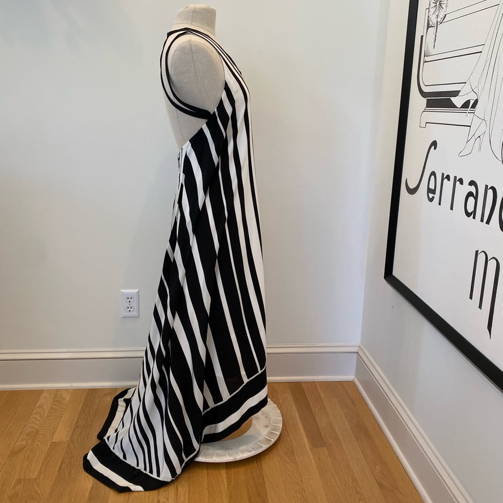 BCBGMaxAzria  Black & White Silk Stripe Dress w Uneven Hemline / Size 4